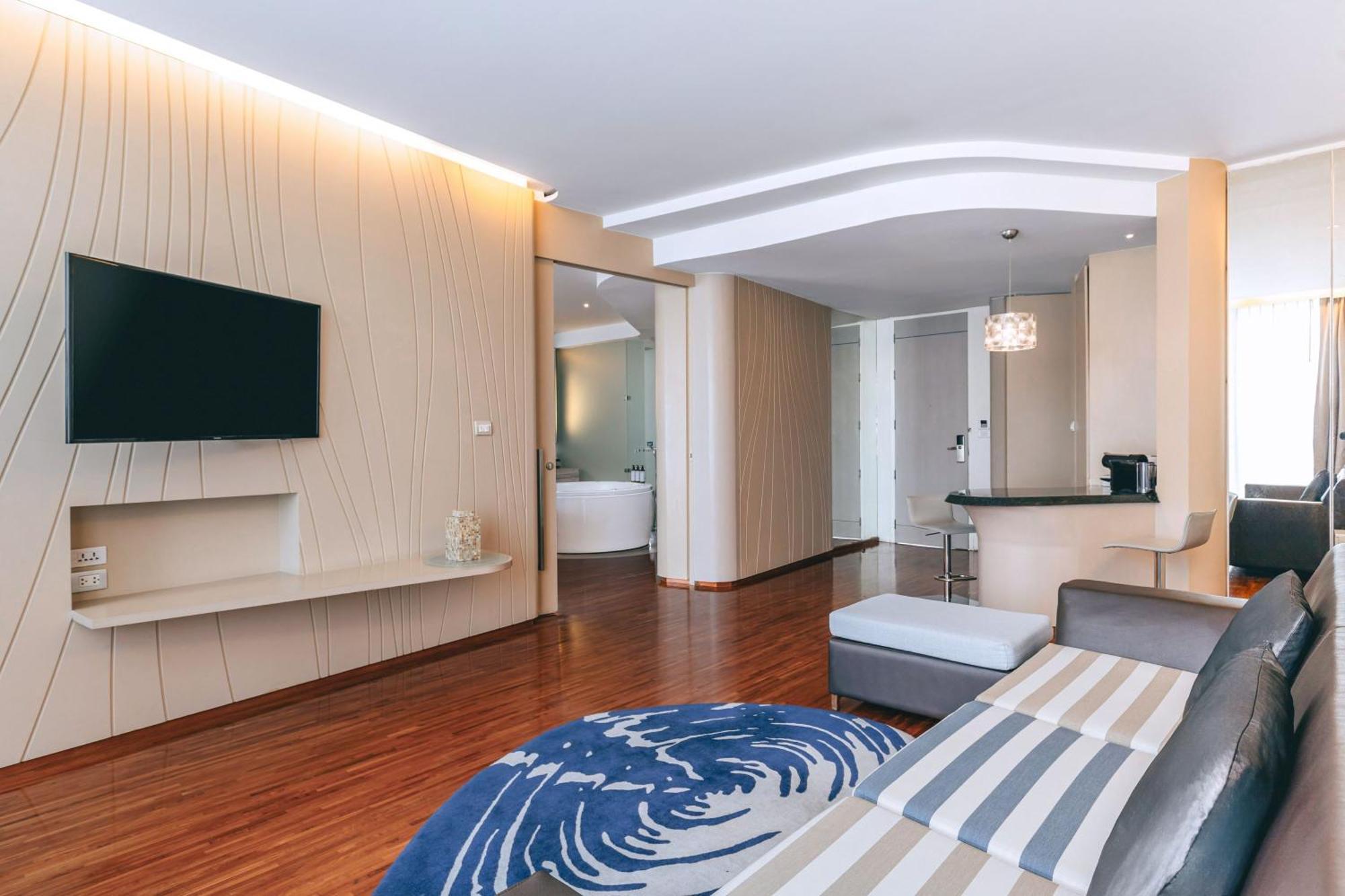 Hotel Baraquda Heeton Pattaya By Compass Hospitality Kültér fotó