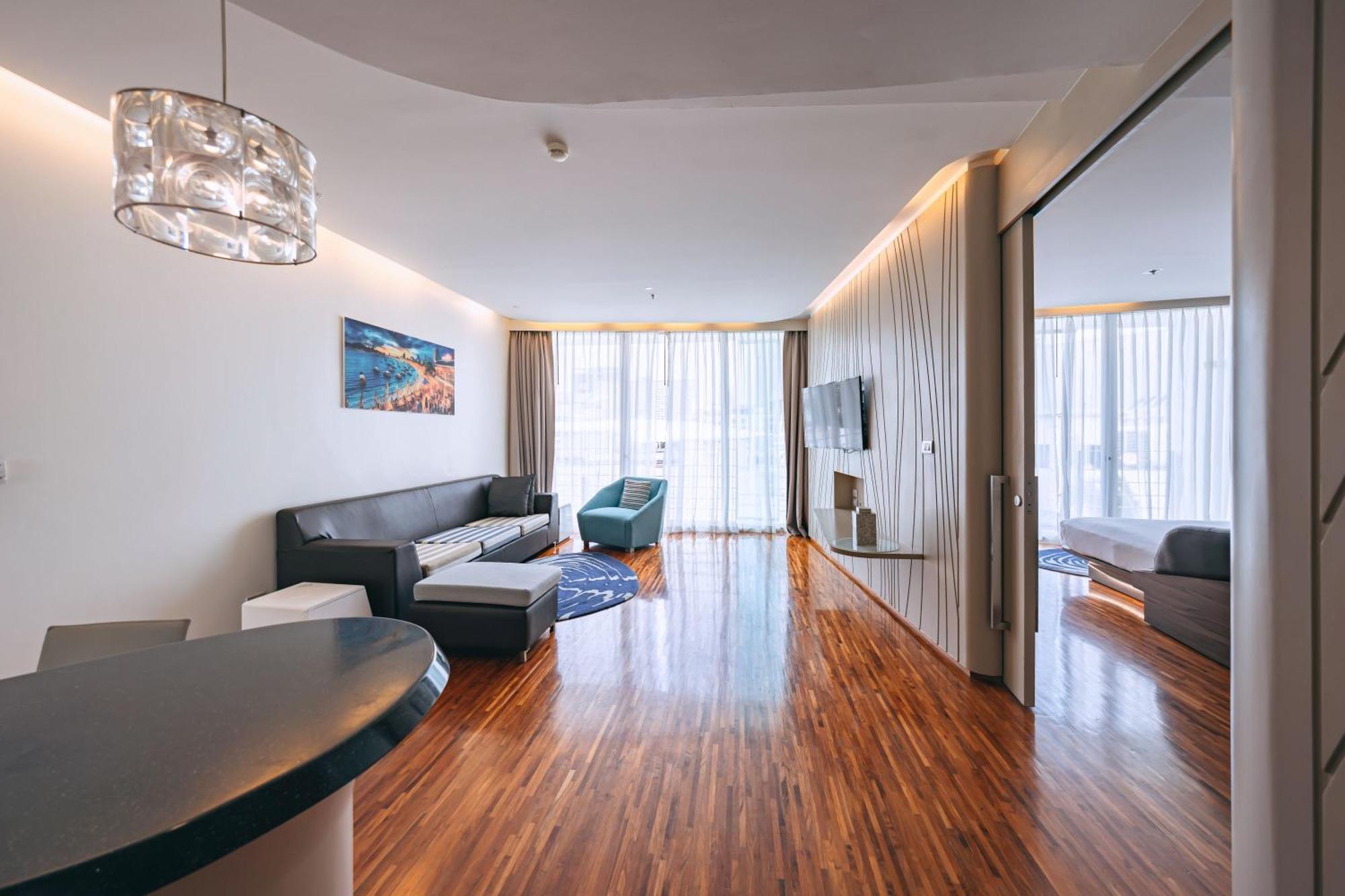 Hotel Baraquda Heeton Pattaya By Compass Hospitality Kültér fotó