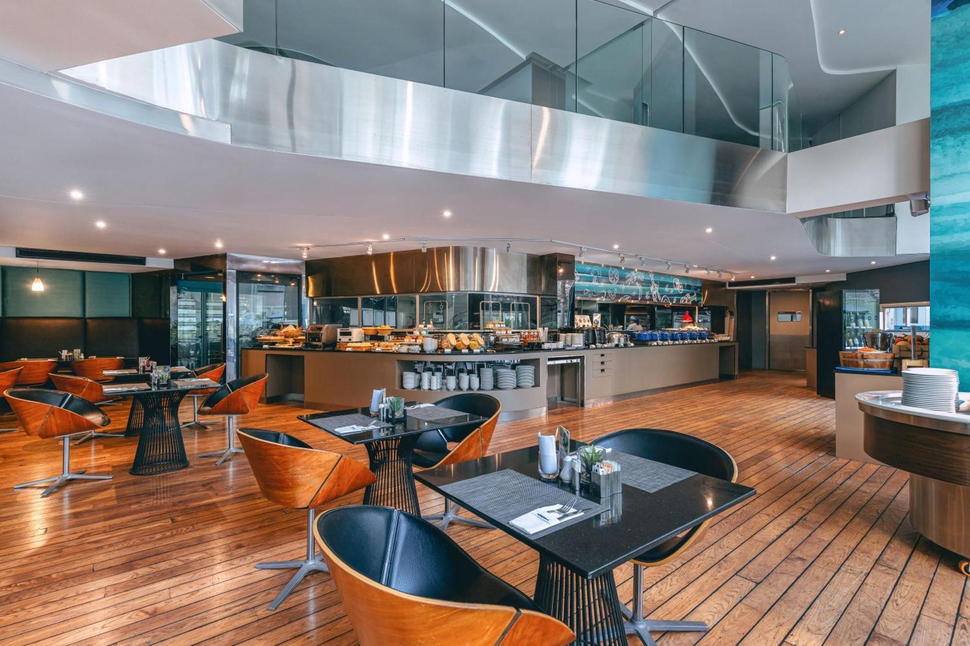 Hotel Baraquda Heeton Pattaya By Compass Hospitality Kültér fotó